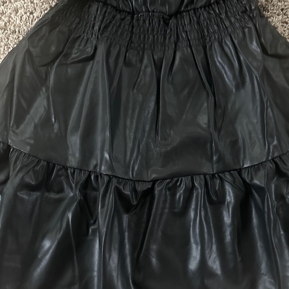 Dress - Picture 3 of 5